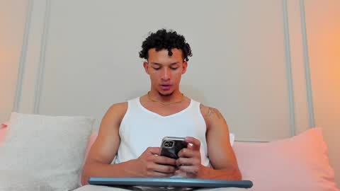 Snapshot of dominick_star chatting on 01/11/25, 03:13 Dominick Star online show from 01/11/25, 03:13