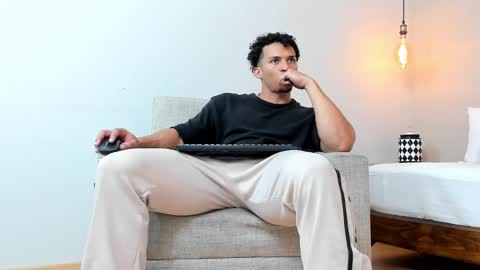 Dominick Star online show from 01/29/25, 09:33