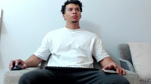 Snapshot of dominick_star chatting on 02/04/25, 03:11 Dominick Star online show from 02/04/25, 03:11