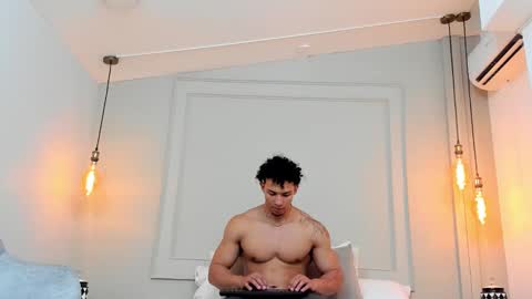 Snapshot of dominick_star chatting on 02/04/25, 09:17 Dominick Star online show from 02/04/25, 09:17