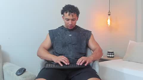 Dominick Star online show from 02/08/25, 04:25