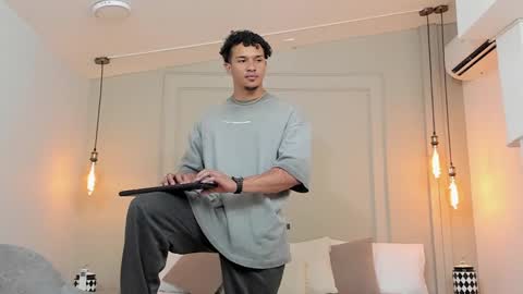 Snapshot of dominick_star chatting on 02/09/25, 04:36 Dominick Star online show from 02/09/25, 04:36