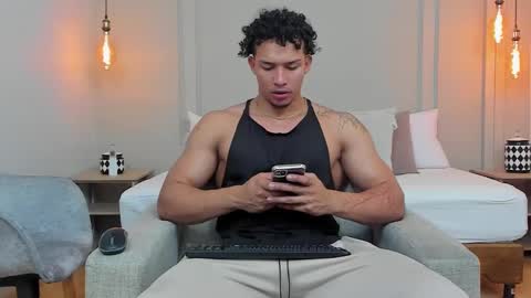 Dominick Star online show from 02/11/25, 04:33