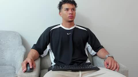 Snapshot of dominick_star chatting on 02/17/25, 03:36 Dominick Star online show from 02/17/25, 03:36