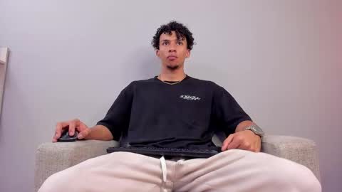 Snapshot of dominick_star chatting on 09/09/25, 03:50 Dominick Star online show from 09/09/25, 03:50