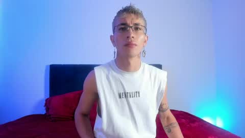 Snapshot of dominik_blake chatting on 04/26/26, 02:59 Dominik online show from 04/26/26, 02:59