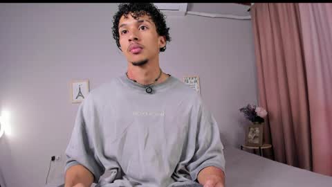 Snapshot of dominik_drake chatting on 03/30/26, 12:39 Dominik Drake online show from 03/30/26, 12:39