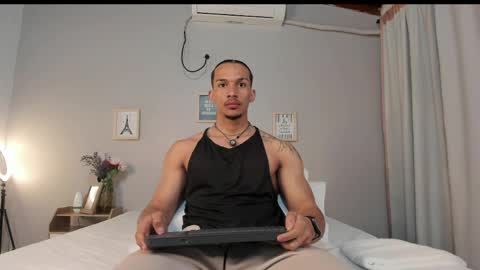 Snapshot of dominik_drake chatting on 04/01/26, 12:28 Dominik Drake online show from 04/01/26, 12:28