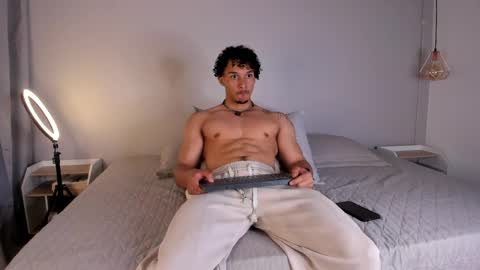 Snapshot of dominik_drake chatting on 05/15/26, 03:02 Dominik Drake online show from 05/15/26, 03:02