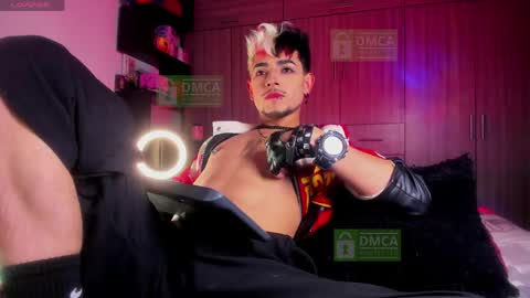 Snapshot of dominikeclipsex chatting on 04/16/26, 08:26 Dominik Eclipse online show from 04/16/26, 08:26