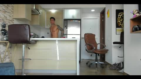 Snapshot of dominiofit chatting on 01/10/25, 06:28 Only fans Ronnie col---InstaRonniecolleman online show from 01/10/25, 06:28