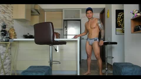 Snapshot of dominiofit chatting on 01/20/25, 04:01 Only fans Ronnie col---InstaRonniecolleman online show from 01/20/25, 04:01