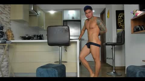 Snapshot of dominiofit chatting on 02/12/25, 07:13 Only fans Ronnie col---InstaRonniecolleman online show from 02/12/25, 07:13