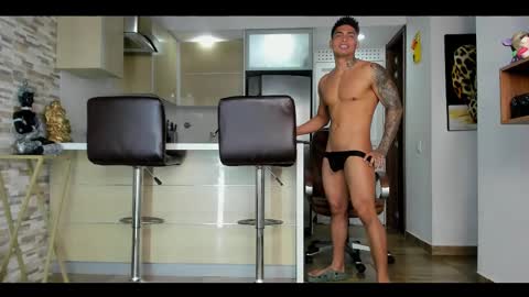 Snapshot of dominiofit chatting on 02/26/25, 01:08 Only fans Ronnie col---InstaRonniecolleman online show from 02/26/25, 01:08