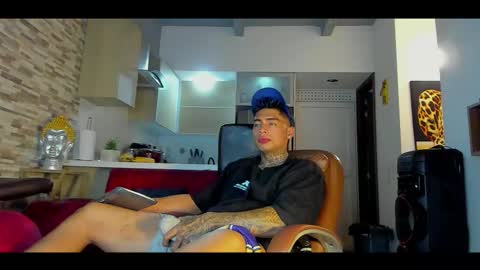 Snapshot of dominiofit chatting on 10/20/25, 02:23 Only fans Ronnie col---InstaRonniecolleman online show from 10/20/25, 02:23