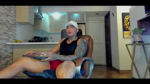 Snapshot of dominiofit chatting on 11/15/25, 03:04 Only fans Ronnie col---InstaRonniecolleman online show from 11/15/25, 03:04