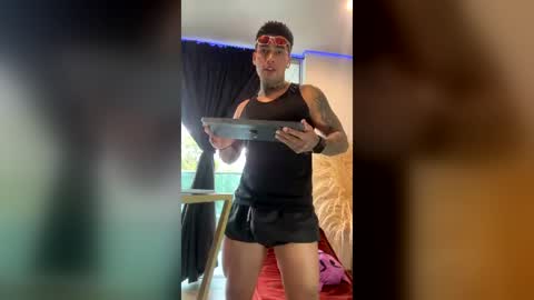 Snapshot of dominiofit chatting on 07/18/26, 12:09 Only fans Ronnie col---InstaRonniecolleman online show from 07/18/26, 12:09