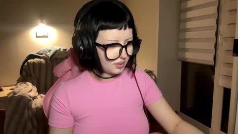 Snapshot of dominiquebreakey chatting on 03/15/26, 01:28 Cati online show from 03/15/26, 01:28