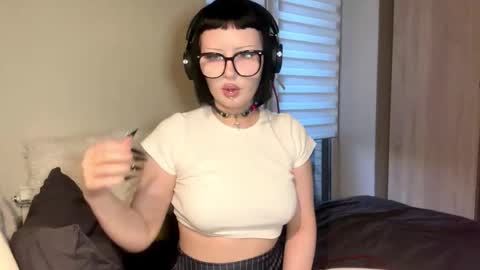 Snapshot of dominiquebreakey chatting on 03/28/26, 12:38 Cati online show from 03/28/26, 12:38