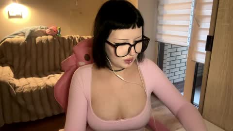 Snapshot of dominiquebreakey chatting on 04/08/26, 12:49 Cati online show from 04/08/26, 12:49