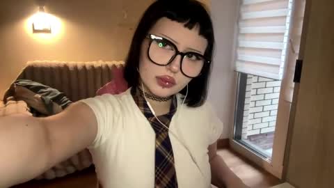 Snapshot of dominiquebreakey chatting on 04/16/26, 12:06 Cati online show from 04/16/26, 12:06
