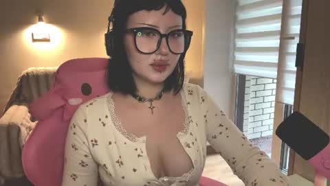 Snapshot of dominiquebreakey chatting on 06/14/26, 12:18 Cati online show from 06/14/26, 12:18