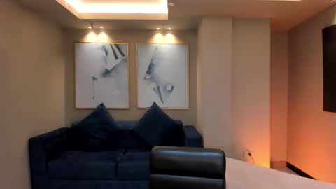 Dominique online show from 03/08/25, 04:01