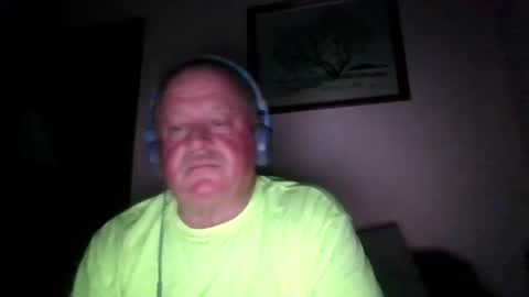 Snapshot of domino81212 chatting on 04/16/26, 04:13 domino81212 online show from 04/16/26, 04:13