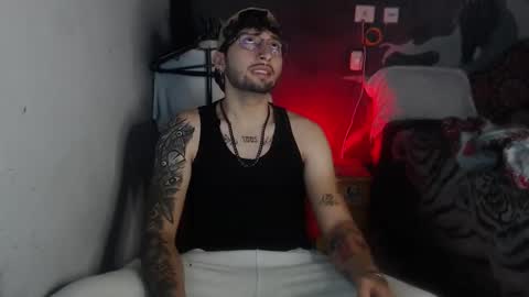 Snapshot of dominus_kane chatting on 11/25/25, 05:18 dominus_kane online show from 11/25/25, 05:18