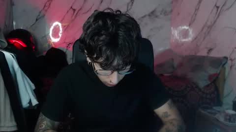 Snapshot of dominus_kane chatting on 01/15/26, 02:38 dominus_kane online show from 01/15/26, 02:38