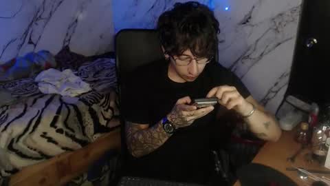 Snapshot of dominus_kane chatting on 01/18/26, 11:52 dominus_kane online show from 01/18/26, 11:52