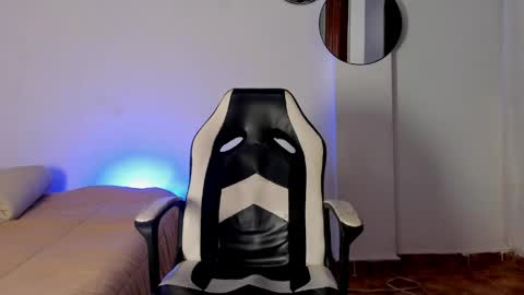 Snapshot of dominyck_ chatting on 05/06/26, 05:46 dominyck_ online show from 05/06/26, 05:46