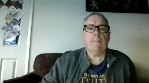 Snapshot of domjolly08 chatting on 12/20/25, 03:52 David uk online show from 12/20/25, 03:52