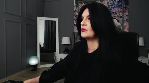 Snapshot of dommelisa chatting on 02/07/25, 09:26 Dom Melisa online show from 02/07/25, 09:26