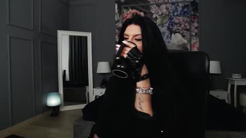 Snapshot of dommelisa chatting on 03/07/25, 01:20 Dom Melisa online show from 03/07/25, 01:20