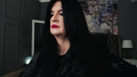 Snapshot of dommelisa chatting on 10/20/25, 07:47 Dom Melisa online show from 10/20/25, 07:47