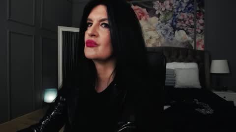 Snapshot of dommelisa chatting on 11/16/25, 09:31 Dom Melisa online show from 11/16/25, 09:31