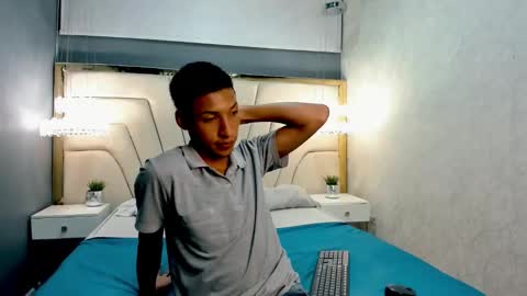 Snapshot of domminick18 chatting on 09/27/25, 07:30 Domminick18 online show from 09/27/25, 07:30