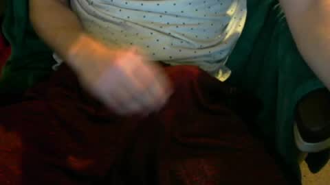 Snapshot of domohead0 chatting on 04/28/26, 01:59 dom online show from 04/28/26, 01:59