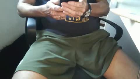 Snapshot of domruanjf chatting on 10/13/25, 05:57 Dom Ruan CF online show from 10/13/25, 05:57