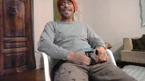 Snapshot of domsxyqte chatting on 12/29/24, 11:18 Rick online show from 12/29/24, 11:18