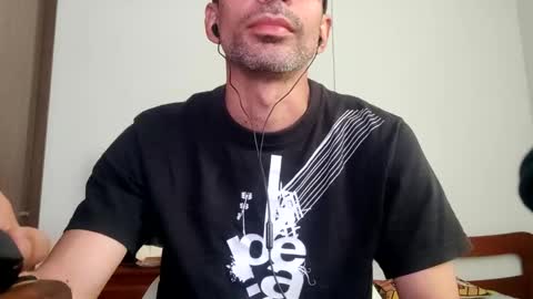 Snapshot of don__chi chatting on 12/08/24, 10:36 don__chi online show from 12/08/24, 10:36