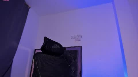 Donat Independent Model online show from 04/16/26, 01:50