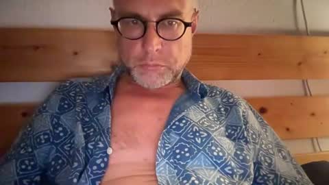 Snapshot of dondadel chatting on 08/04/26, 06:54 dondadel online show from 08/04/26, 06:54