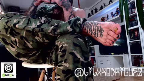 Snapshot of dondehaypelohayalegria chatting on 12/18/24, 04:17 I DIGZ .K.. D .K.. PIG PPP online show from 12/18/24, 04:17