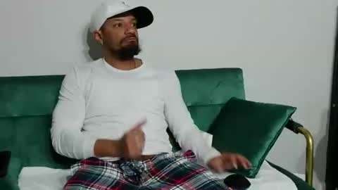 Snapshot of dong_masterson chatting on 03/03/26, 11:49 Gifted online show from 03/03/26, 11:49