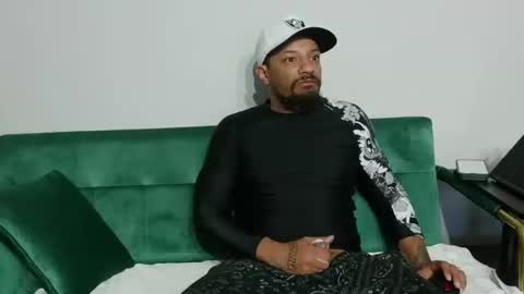 Snapshot of dong_masterson chatting on 03/13/26, 03:35 Gifted online show from 03/13/26, 03:35