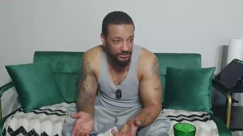 Snapshot of dong_masterson chatting on 03/20/26, 09:36 Gifted online show from 03/20/26, 09:36