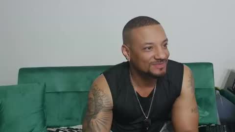 Snapshot of dong_masterson chatting on 03/22/26, 08:45 Gifted online show from 03/22/26, 08:45