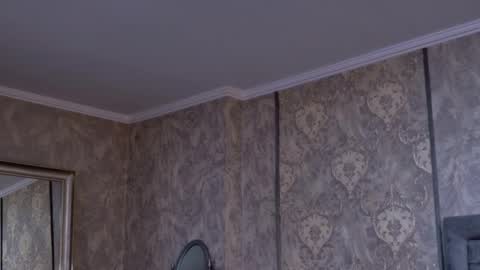 Donna online show from 11/25/25, 07:25